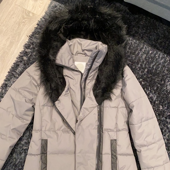 Winter coat - Picture 2 of 4